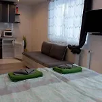 Blue Line Apartements